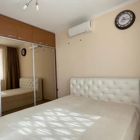 Apartment Garden Of Eden B3-2 Private One Bedroom *