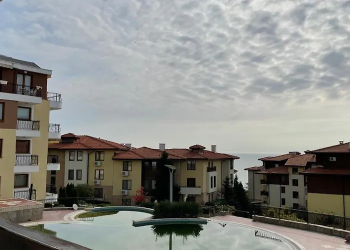 Апартамент Garden Of Eden B3-2 Private One Bedroom *