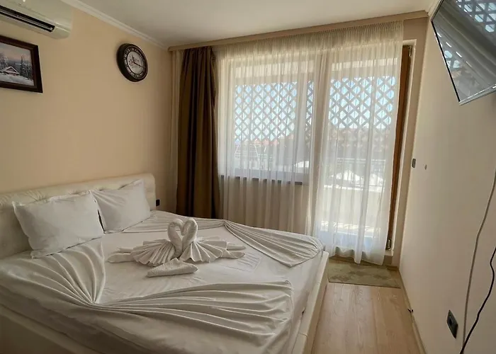 Garden Of Eden B3-2 Private One Bedroom *