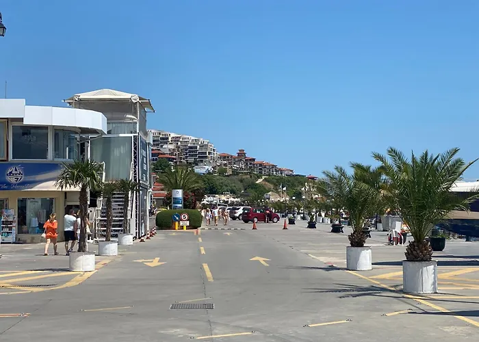 Garden Of Eden B3-2 Private One Bedroom Апартамент Свети Влас